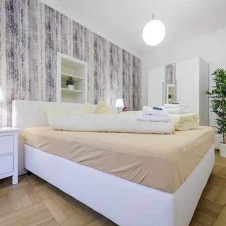 Deluxe Mit Schlossbergblick *